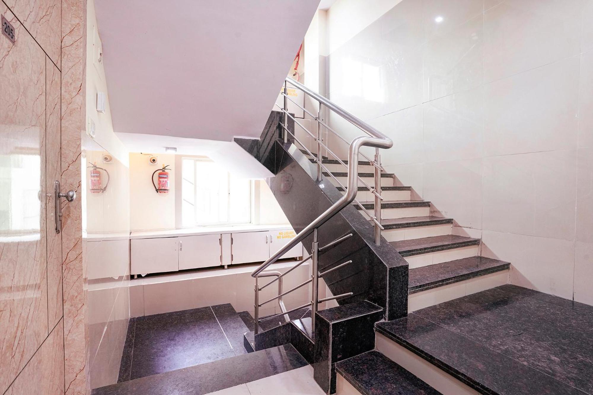 Fabhotel Everest Vashi Eksteriør bilde